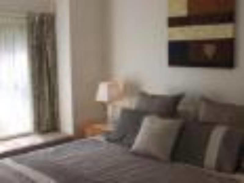 The Birch House - Silver Birches Accommodation ブライト エクステリア 写真